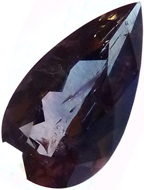 axinite bleu violac�