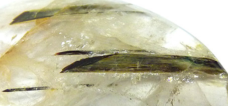 astrophyllite inclusions dans quartz